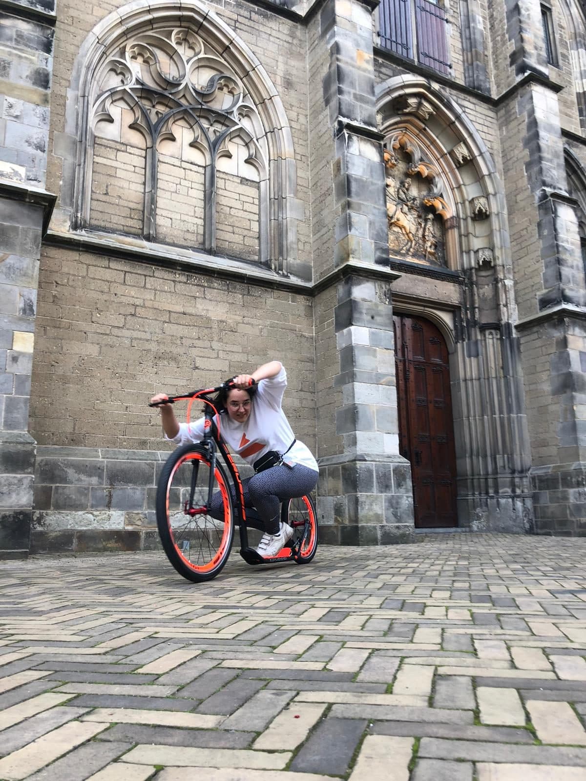 Kickbike voor de Domkerk in Utrecht